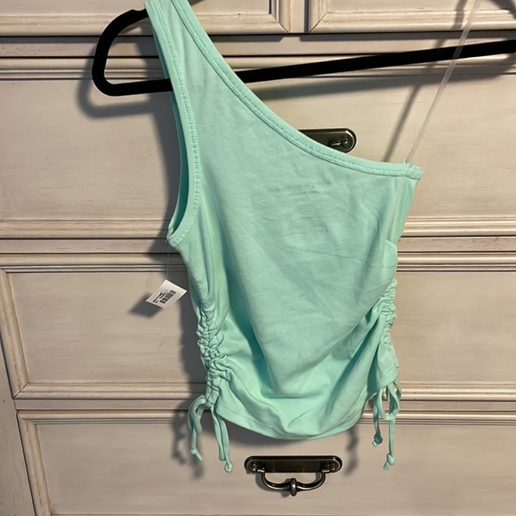 Hello kitty Sanrio & friends cute one shoulder shirt size small nwt - Picture 4 of 4